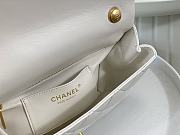 Chanel Pearl Handle Bag White Size 23.5 × 6.5 × 13.5 cm - 5