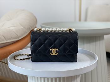 Chanel Pearl Handle Bag Black Size 19.5 x 12.5 x 6 cm