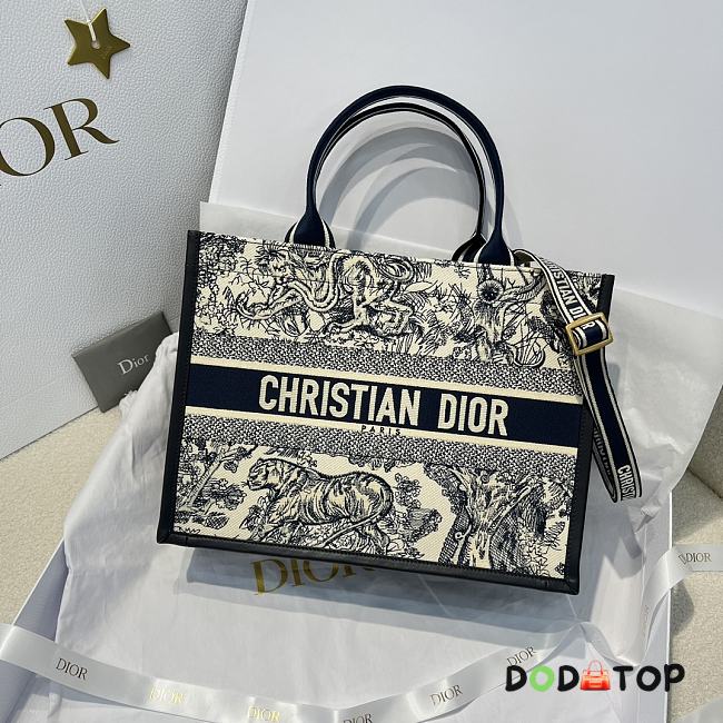 Dior Book Tote Blue Size 36.5 x 28 x 17.5 cm - 1