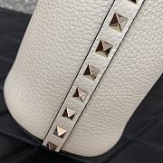 Valentino Garavani Calfskin Tote Bag White Size 26 x 11 x 24 cm - 5