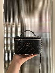 Chanel Classic Cosmetic Bag Black Size 9.5 x 17 x 8 cm - 4