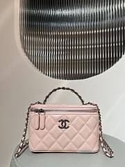 Chanel Classic Cosmetic Bag Pink Size 9.5 x 17 x 8 cm - 1