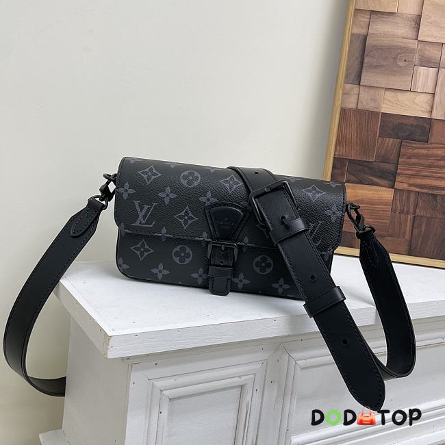 Louis Vuitton Montsouris Monogram Eclipse Size 22 × 11 × 5 cm - 1