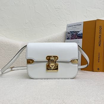 Louis Vuitton Orsay Tofu Bag White Size 21.5 × 15.8 × 5 cm
