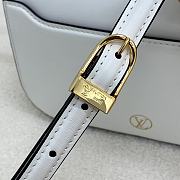 Louis Vuitton Orsay Tofu Bag White Size 21.5 × 15.8 × 5 cm - 3