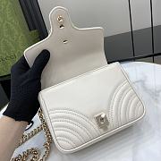 Gucci GG Marmont Mini Top Handle Bag In White Leather Size 7 x 13 x 6 cm - 3