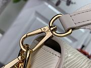 Louis Vuitton LV Twist Medium Handbag M24765 White Size 23 x 17 x 9.5 cm - 6