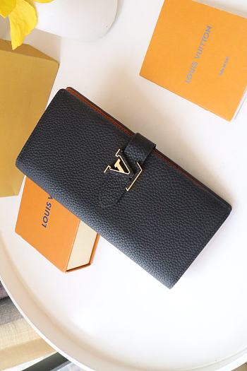 Louis Vuitton LV Vertical Wallet Black Size 11 x 19 x 1.7 cm