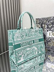 Dior Book Tote Green Tiger Medium Size 36 × 27 × 16 cm - 2