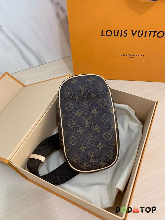 Louis Vuitton Geronimos Monogram Bag Size 13 x 23 x 5 cm - 1