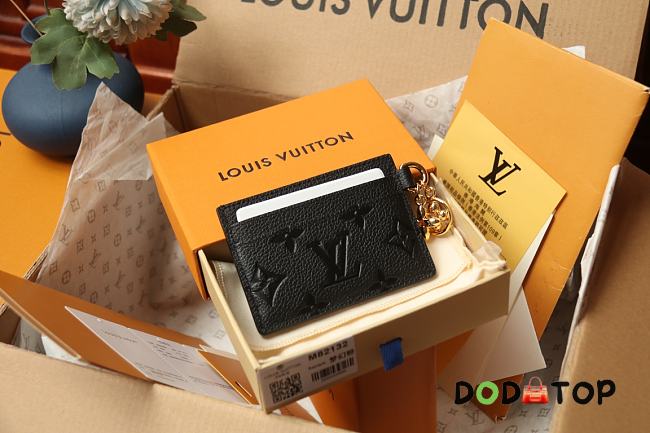 Louis Vuitton LV Charm Card Holder M82132 Black Size 10.2 x 7.3 x 0.3 cm - 1