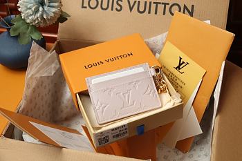 Louis Vuitton LV Charm Card Holder M82132 Fantasy Pink Size 10.2 x 7.3 x 0.3 cm