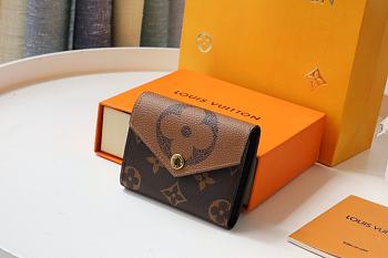 Louis Vuitton Portefeuille Zoe Wallet Size 9.5 x 7.5 x 3 cm