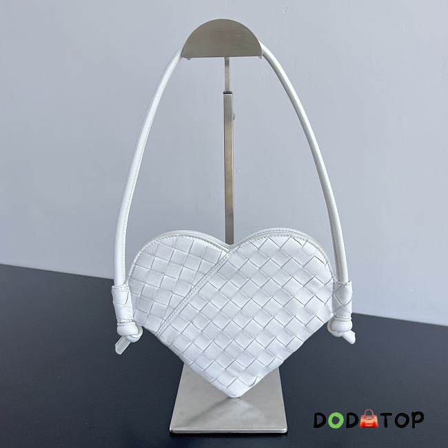 Bottega Veneta Mini Solstice Heart White Bag Size 22 x 18 x 2 cm - 1