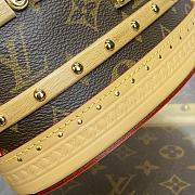 Louis Vuitton Ellis Monogram Canvas M24843 Size 19.5 x 12 x 11.5 cm - 6