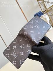 Louis Vuitton LV Slender Wallet Size 11 x 8.5 x 2 cm - 2