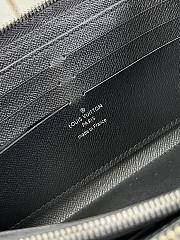 Louis Vuitton LV Zipper Wallet M11611 Black Size 19 cm - 2