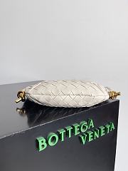 Bottega Veneta Mini Solstice White Size 28 x 18 x 5 cm - 5