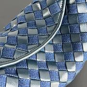 Bottega Veneta Hop Small Bag Blue Size 41 x 20.5 x 7.5 cm - 3