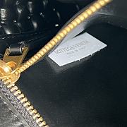 Bottega Veneta Swing Black Size 25 x 19 x 6 cm - 4