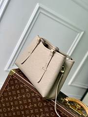 Louis Vuitton Babylone Tote Handbag Grey Size 31 x 21.5 x 13 cm - 5