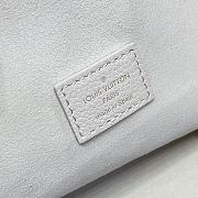 Louis Vuitton Low Key Hobo Handbag M24856 White Size 31 x 35 x 18 cm - 3