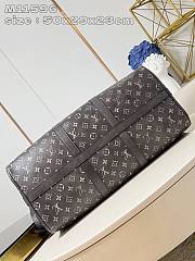 Louis Vuitton Keepall Bandoulière 50 M11596 Size 50 x 29 x 23 cm - 4