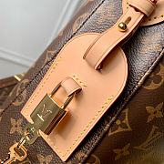 Louis Vuitton M12098 Medium Slouchy Bag Size 40 x 31 x 11 cm - 5