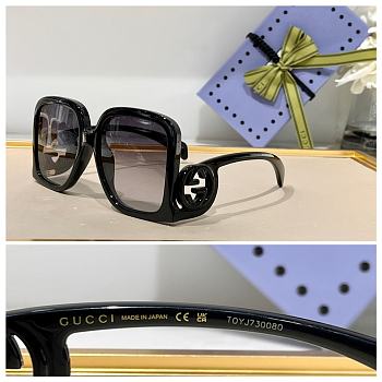 Gucci Glasses 24