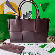  Bottega Veneta Arco Medium Intrecciato Size 36 x 23 x 12 cm - 1