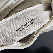 Bottega Veneta Gemelli Messenger Bag White Size 26 x 15 x 8 cm - 2