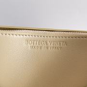 Bottega Veneta Patti Shoulder Bag Beige Size 19 x 26 x 11 cm - 4