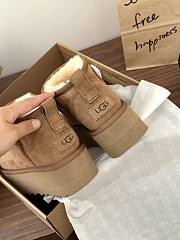 UGG Boots - 2