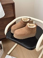 UGG Boots - 6