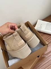 UGG Beige Boots - 3