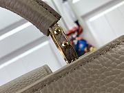 Louis Vuitton Capucines BB Handbag M24728 Size 27 x 17.3 x 9 cm - 6