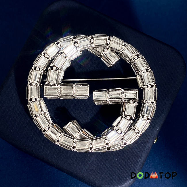 Gucci Interlocking G crystal-embellished Brooch - 1