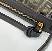 Fendi Single Shoulder Crossbody Bag 33 x 5 x 20 cm - 5