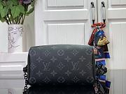 Louis Vuitton Speedy 18 Handbag M24606 Black Flower Size 18 x 12 x 10 cm - 4