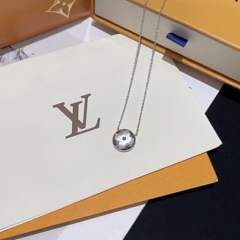 Louis Vuitton Chain