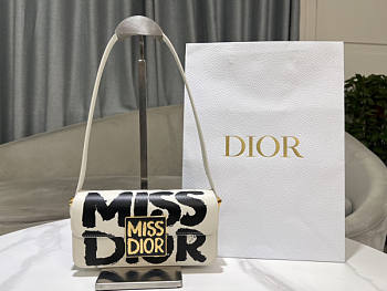 Dior Miss Dior Flap Bag White Size 22 x 11 x 6 cm