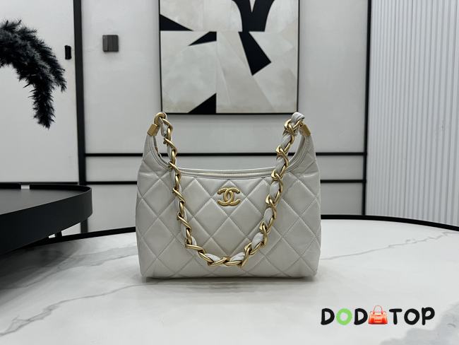 Chanel Small Hobo White Bag Shiny Lambskin Gold Metal Size 24 x 26 x 9.5 cm - 1