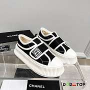 Chanel Logo Low-Top Sneakers Black/White - 1