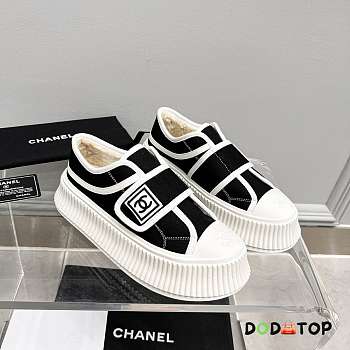 Chanel Logo Low-Top Sneakers Black/White