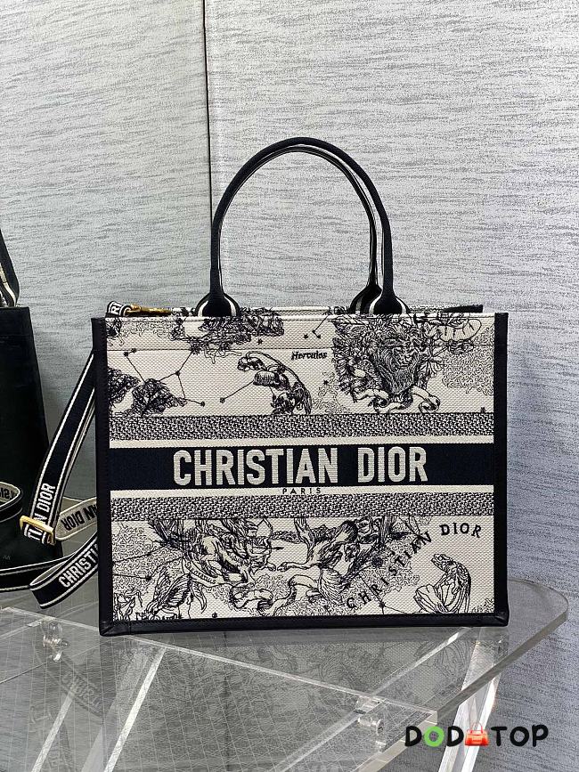 Dior Autumn And Winter Tiger Medium Dior Book Tote Size 36 x 16 x 27 cm - 1