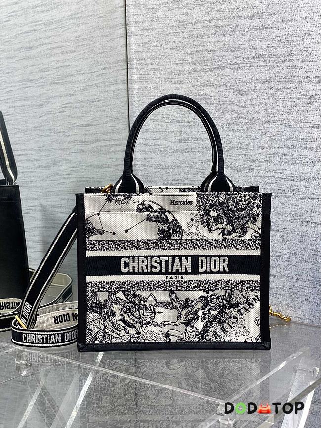 Dior Autumn And Winter Tiger Small Dior Book Tote Size 26 x 12 x 21 cm - 1