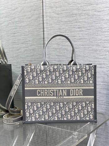 Dior Medium Dior Book Tote Gray Size 36 x 16 x 27 cm