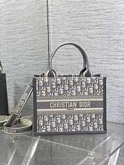 Dior Small Dior Book Tote Gray Size 26 x 12 x 21 cm - 1