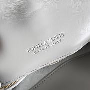 Bottega Veneta Large Liberta White Size 30 x 20 x 8 cm - 3