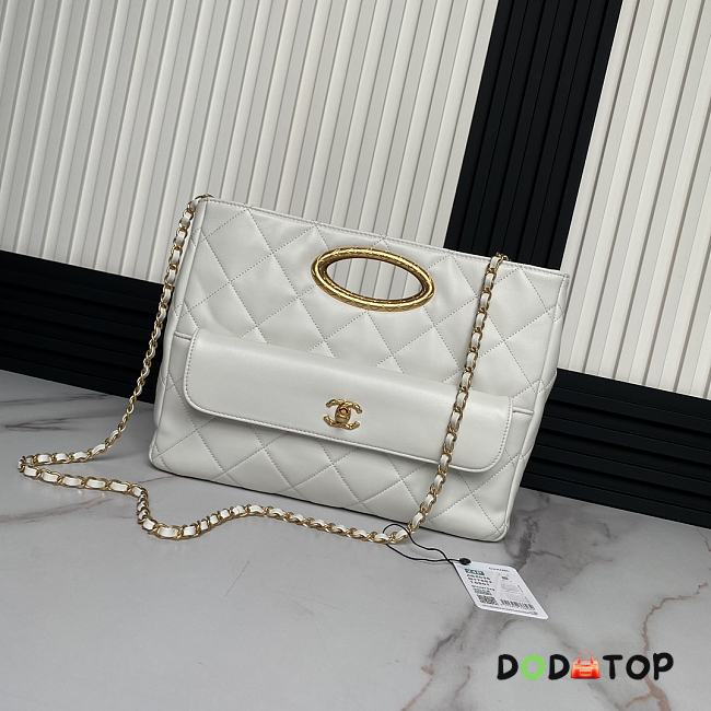 Chanel Clutch Lambskin & Gold-Tone Metal White Size 24 × 34 × 8 cm - 1